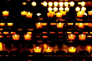 candele in vetro a terra Onoranze funebri Gamberini